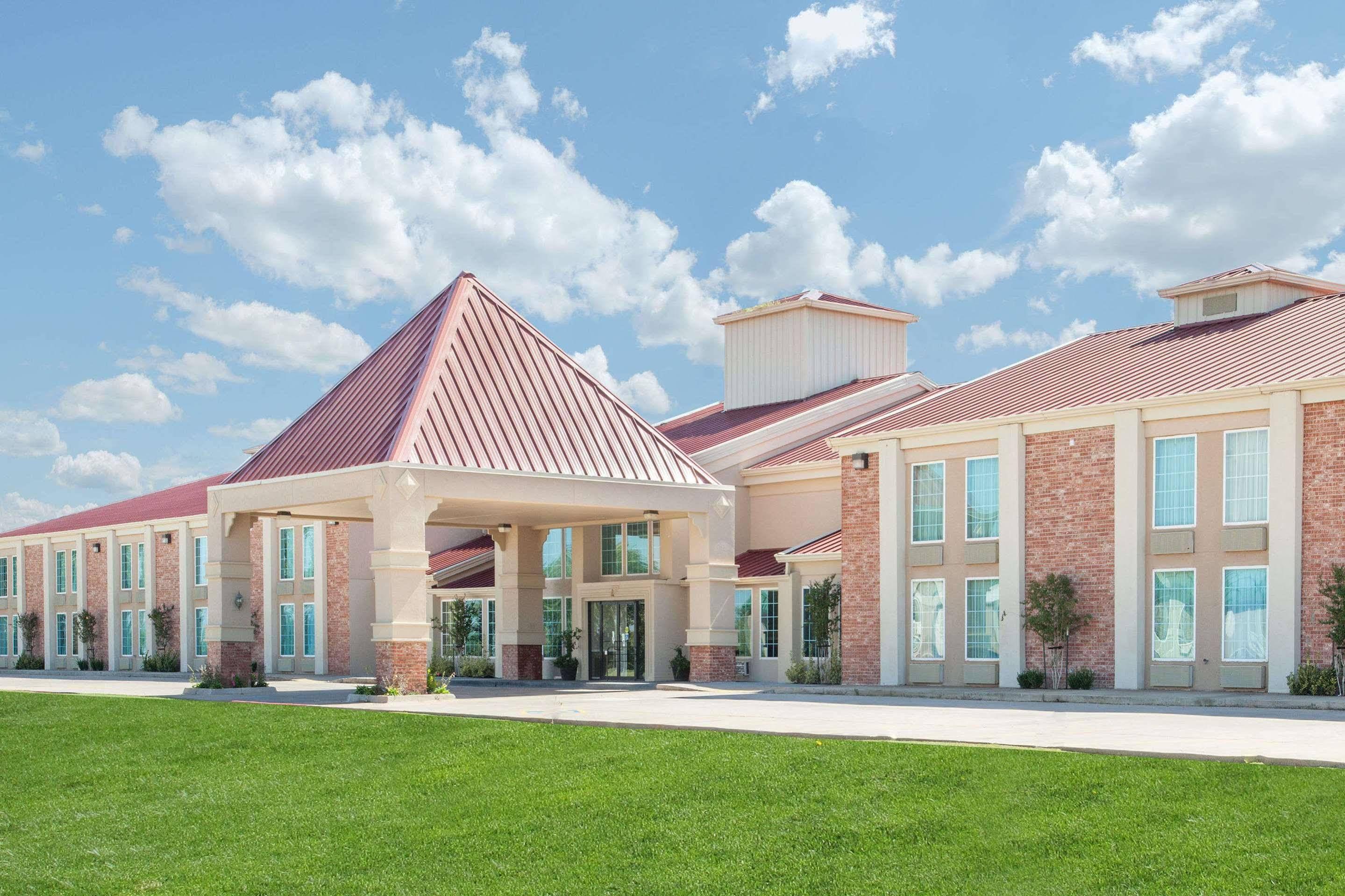 Super 8 By Wyndham Oklahoma City Exterior photo